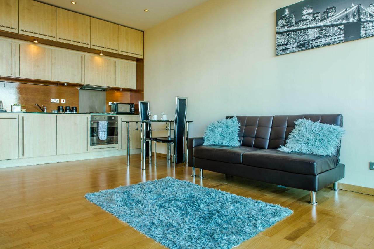 Flemming House, 134 Renfrew Street Apartment *